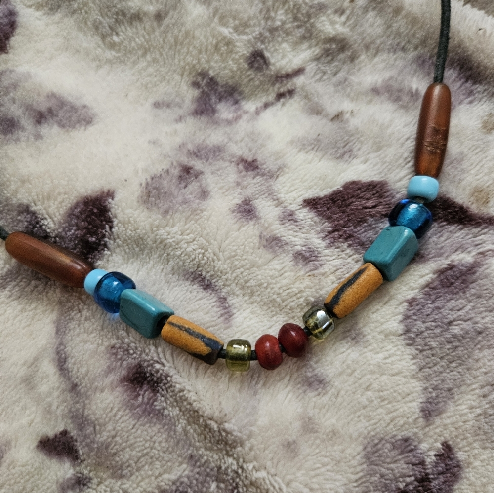 ⚠️Free bundle item Hollister vintage necklace - Picture 3 of 3